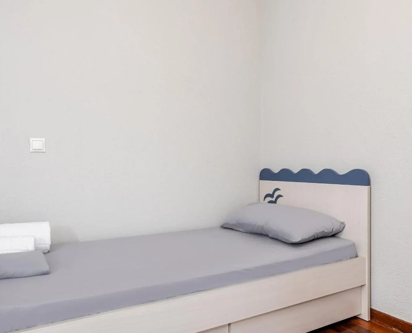 Spacious 3-Bedroom Apartment With Wifi, Ac In Charming Kalamaria - Mountain View Tesalónica