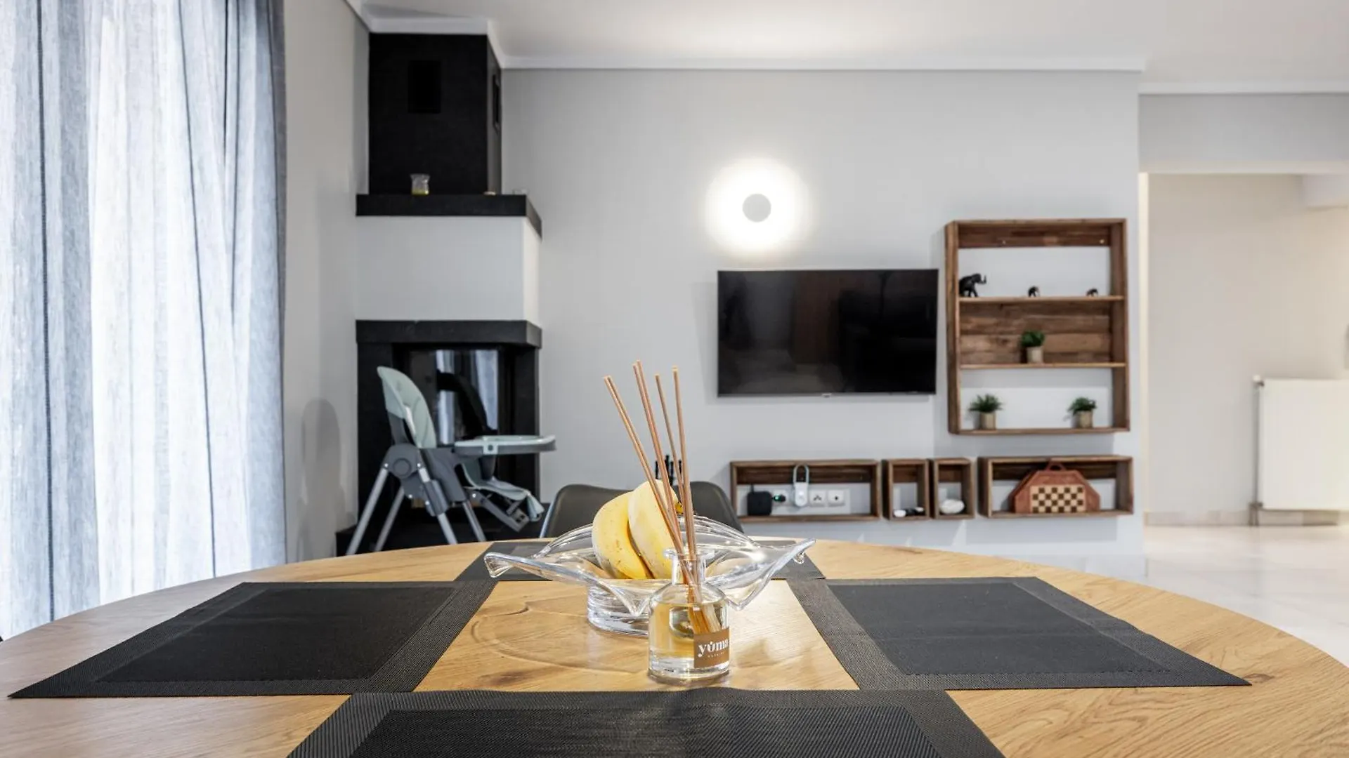 Spacious 3-Bedroom Apartment With Wifi, Ac In Charming Kalamaria - Mountain View Tesalónica Grecia