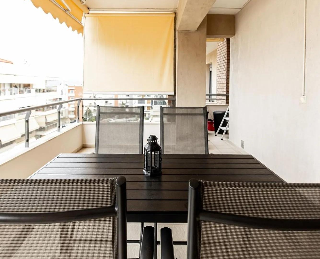 Spacious 3-Bedroom Apartment With Wifi, Ac In Charming Kalamaria - Mountain View Tesalónica